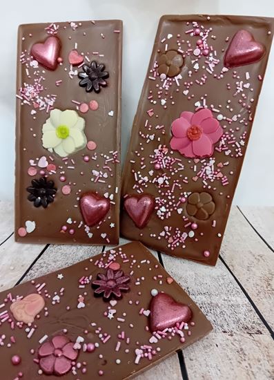 Hearts & Flowers Bar